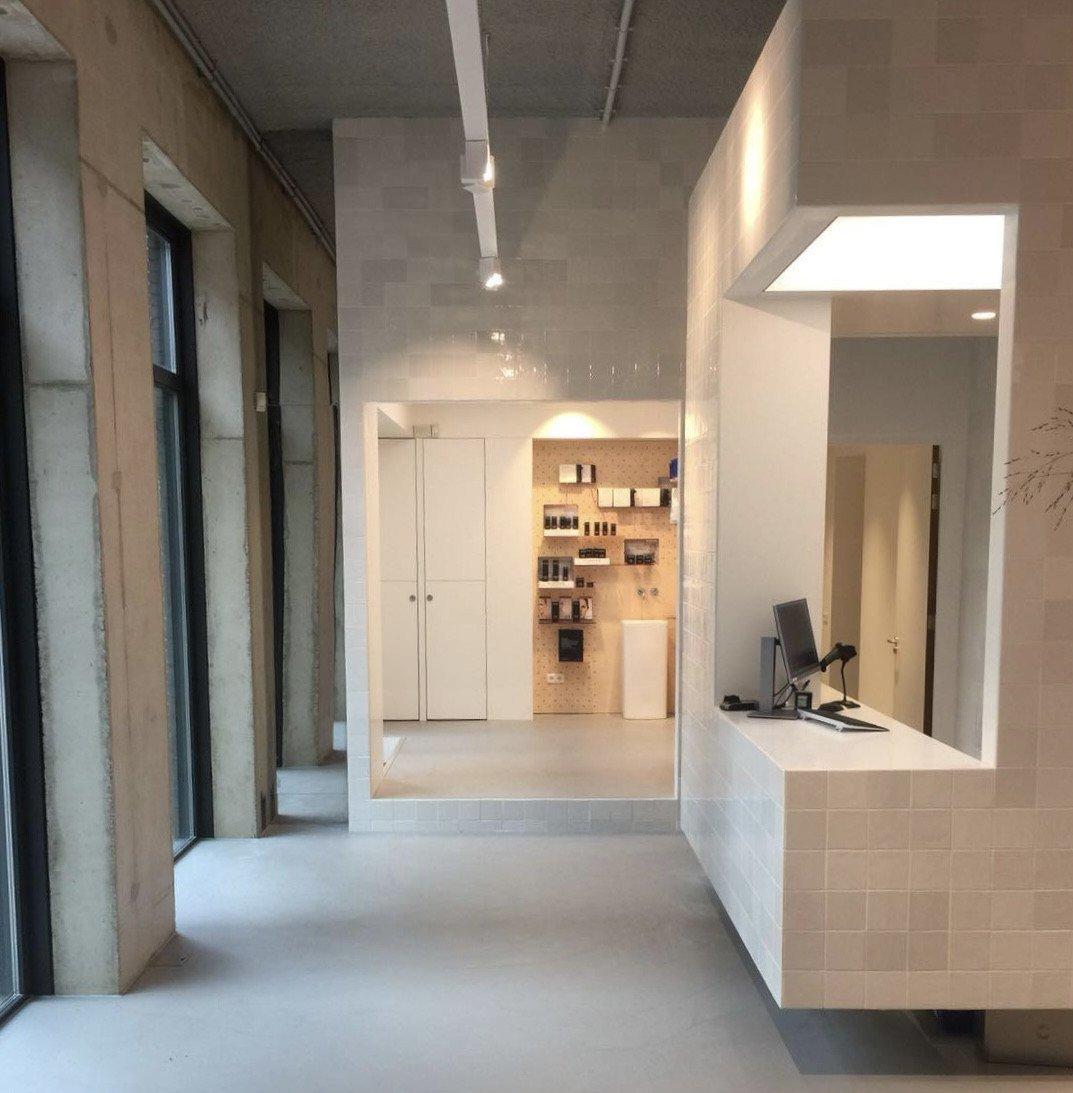 Dr. Elian Brenninkmeijer