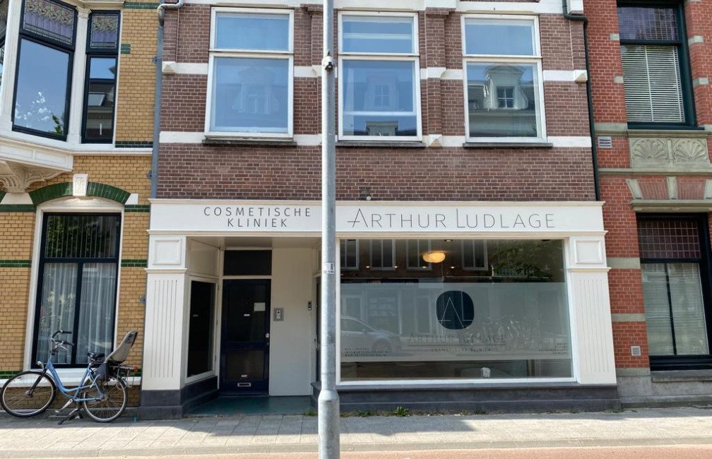 Arthur Ludlage, Cosmetische Kliniek