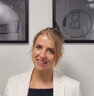 Drs. Magdalena Peters