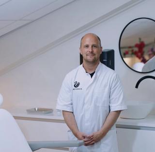 Dr. Sebastiaan De Vreugd
