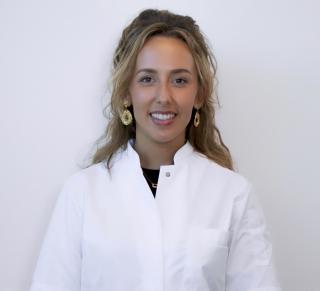 Drs. Fern Hubers van Assenraad