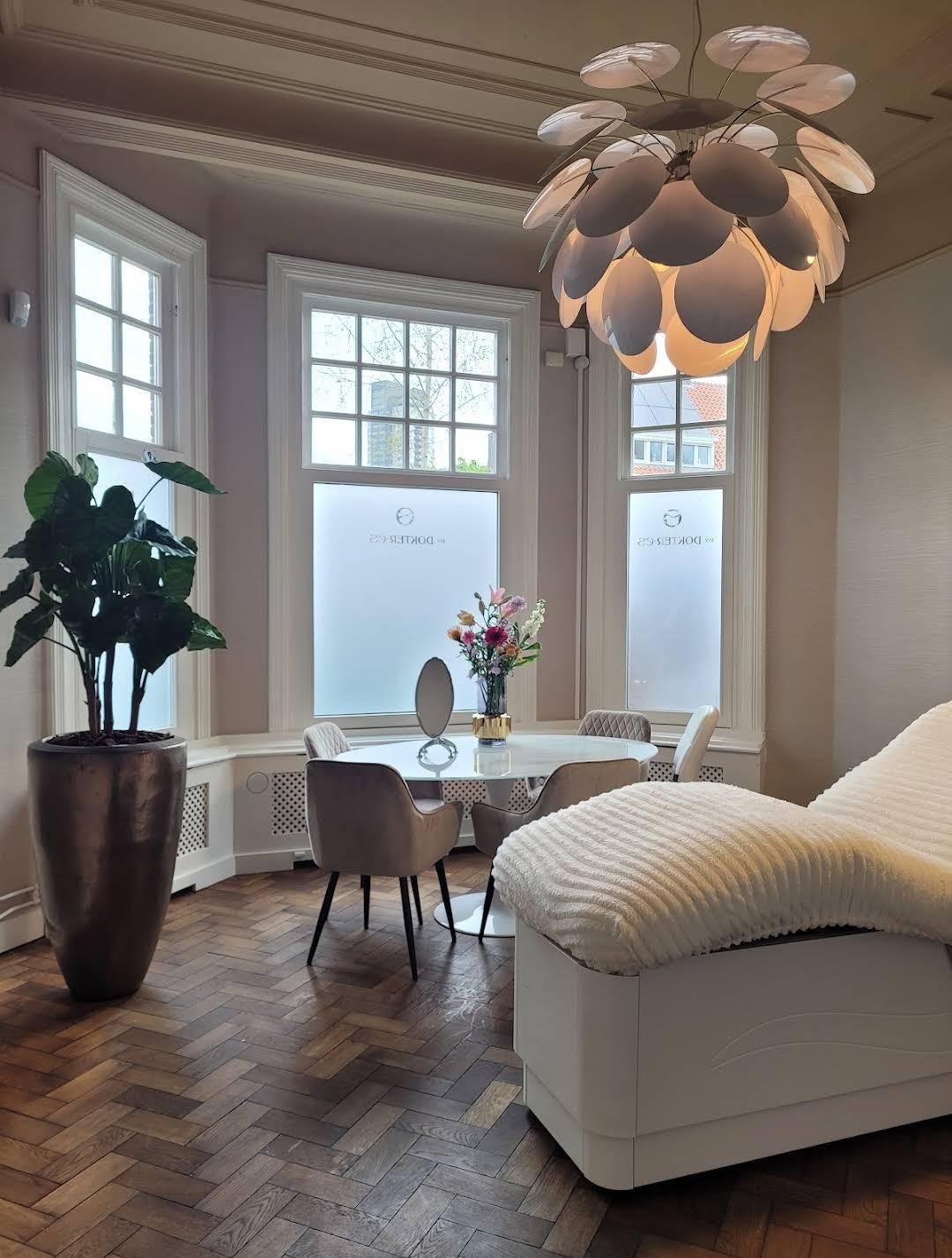 Drs. Esther de Vries