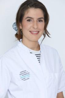 Drs. Debby Bom
