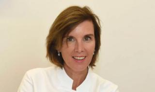 Dr. Esther Mesters