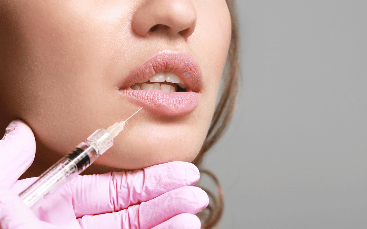 Botox of fillers? Dit is het verschil en zo kies je de juiste behandeling
